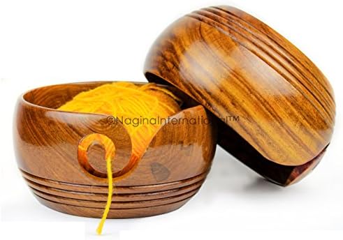 Nagina International Solid Solid Tak Wood Crafted Wood Yarn Bowl com fundo decorativo