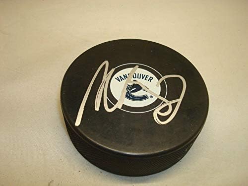 Alexandre Burrows assinou o Vancouver Canucks Hockey Puck autografado 1A - Pucks autografados da NHL