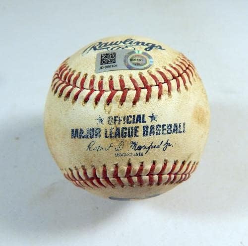 2019 Chicago Cubs Pitt Pirates Game usou beisebol branco Kyle Schwarber Double 1 - Game Usado Baseballs