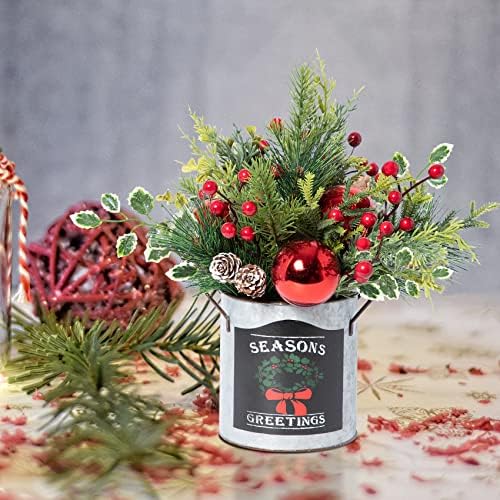 Twincodecor Artificial Christmas Colletop Decorações - 14,2 polegadas Pequena peça central de Natal Plantas artificiais de árvore com suporte robusto e pinheiros e decoração de bagas vermelhas