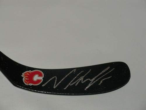 Noah Hanifin assinado Hockey Stick Flames Calgary Autografado - Sticks NHL autografados