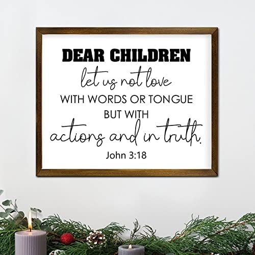 Citação motivacional do versículo da Bíblia, sinal emoldurado de madeira, queridos filhos, não vamos amar com palavras ou língua