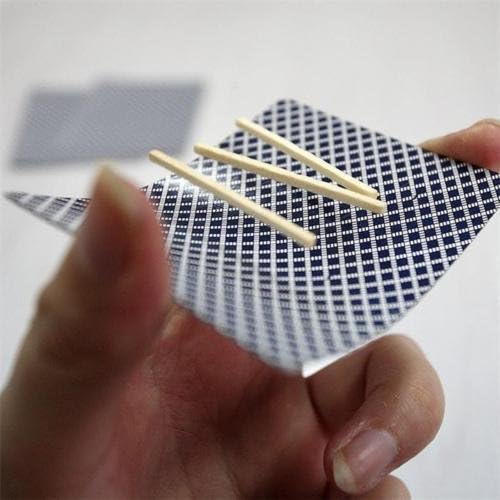 MilesMagic Magician's Invisible Air Flutuating Match Stick Prop Pick de dente no truque de mágica de cartas