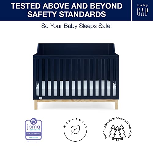 BabyGap por Delta Children Oxford 6-em-1 Convertível Berço Truesleep 2 estágios de luxo e colchão de criança, Marinha/Natural