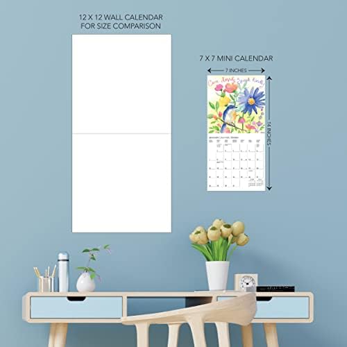 Graphique 2024 Live Love Laugh Mini Wall Calendar | 7 ”x 7” | Papel grosso | Organizador de casa e escritório | Grande grade mensal | 3 idiomas e feriados marcados | Página de visualização de 4 meses para 2025