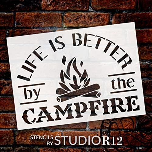 A vida é melhor pelo estêncil da fogueira por Studior12 | Decoração de casa ao ar livre DIY artesanal | Pintura Camping Wood Sign