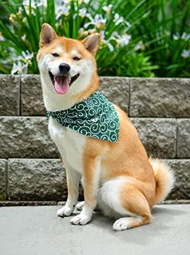 Instações Shiba Inu Dog Bandana Green Karakusa com Logos de Kawaii Shibaken & Shiba Kanji Logos confortáveis, laváveis ​​e elásticos