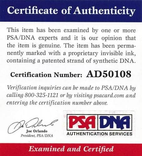 Pierre Pilote assinou o Puck Official Autograph PSA/DNA AD50108 - Pucks autografados da NHL